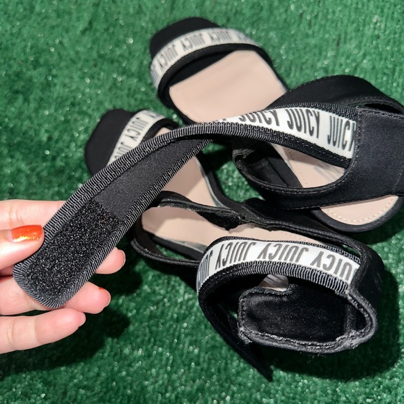 Juicy by Juicy Couture Black Velcro Platform Block Heel Sandal - Picture 4 of 5